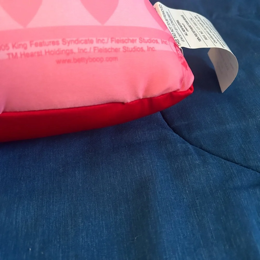 Betty Boop Sweethearts with Pudgy Microbead Pillow Pink / Red 2005 - Picture 6 of 9